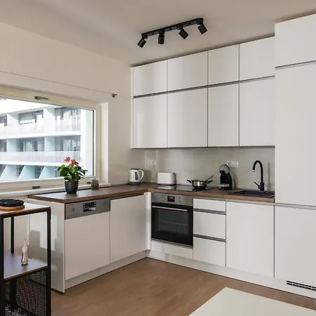 Days - With Balcony And Parking In Trendy New Residential Area In Karlin 아파트 *