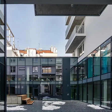 Διαμέρισμα Days - With Balcony And Parking In Trendy New Residential Area In Karlin