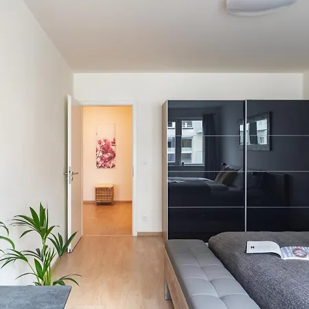 Apartment Days - With Balcony And Parking In Trendy New Residential Area In Karlin Prague